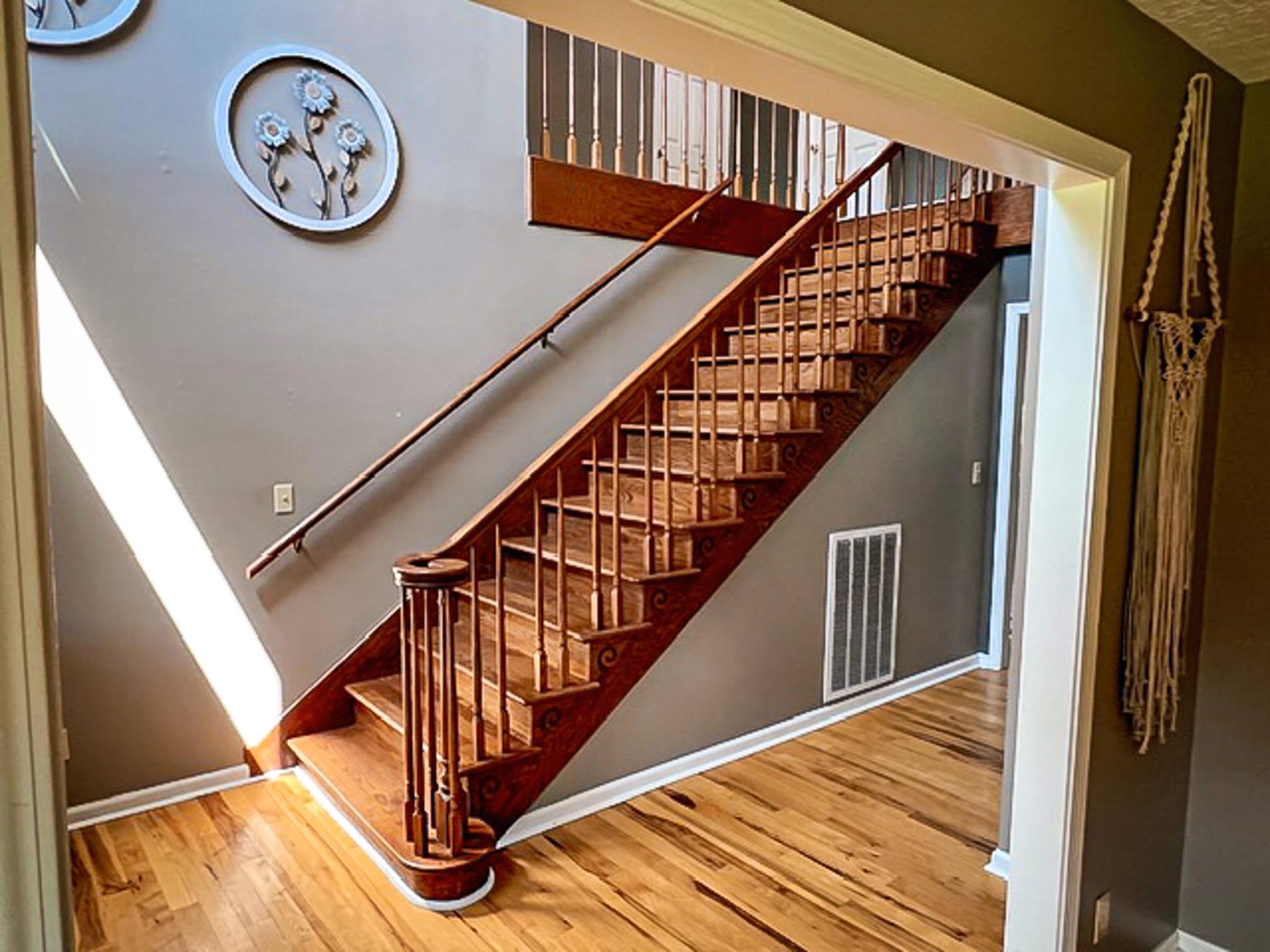5030 Rogers Marshall Road Union City, TN 38261 - Photo 14 of 40 a view of entryway with wooden floor