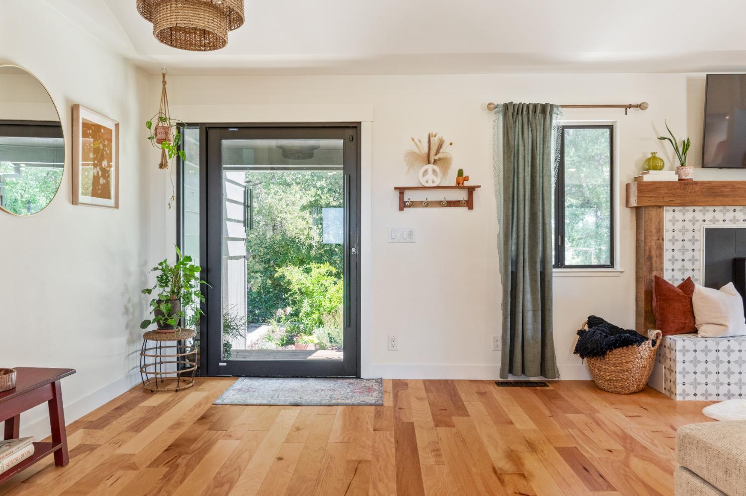 1228 Wingdam Road Murphys, CA 95247 - Photo 4 of 43 a bedroom with a bed and a window