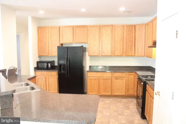 $3,500 | 15220 Lord Culpeper Court, Woodbridge, VA 22191