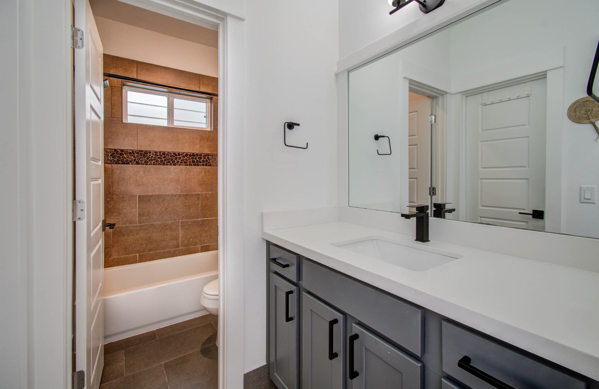 970 Highland Sound Lane Houston, TX 77091 - Photo 20 of 34