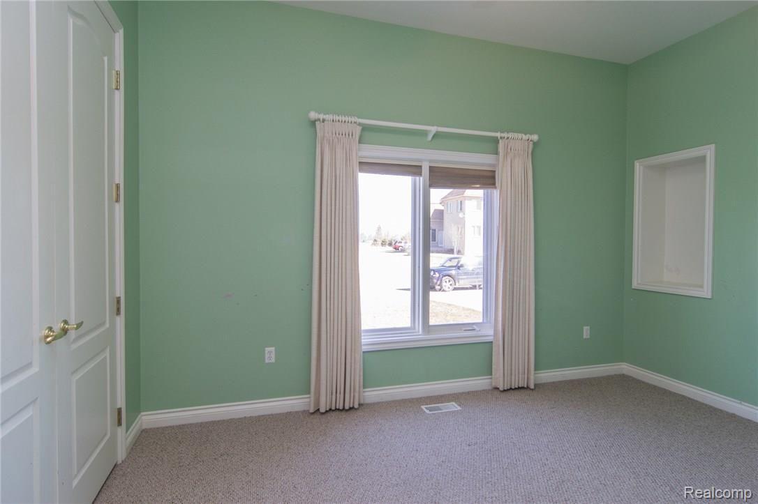 59199 Hayes Road Washington, MI 48094 - Photo 33 of 71 DSC_0623.jpg