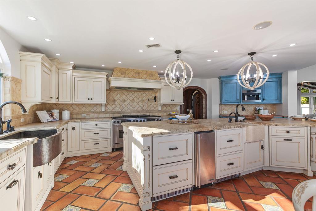 6817 Vianda Court Carlsbad, CA 92009 - Photo 23 of 74