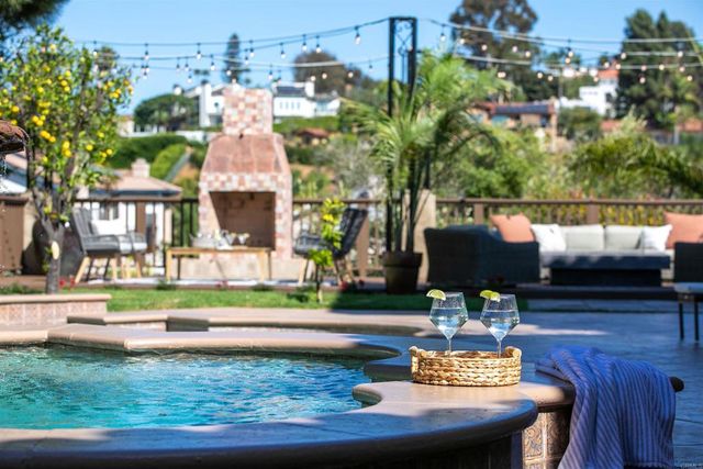 $3,795,000 | 6817 Vianda Court, Carlsbad, CA 92009