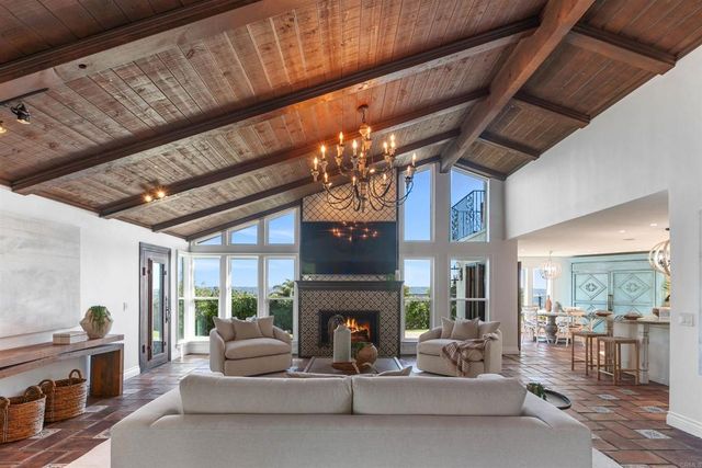 $3,795,000 | 6817 Vianda Court, Carlsbad, CA 92009