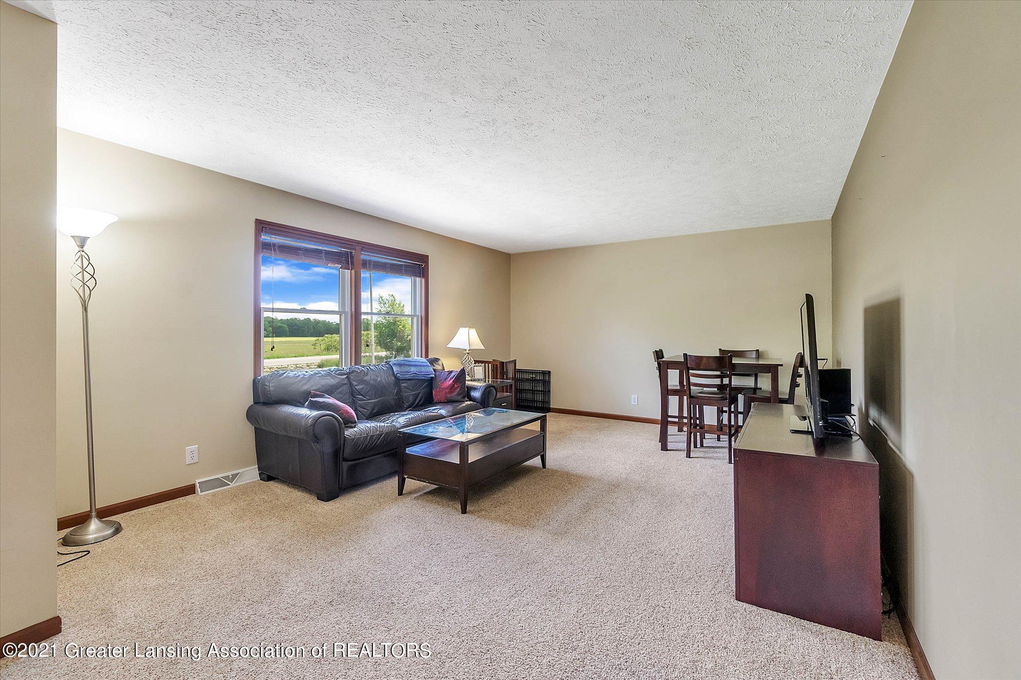 3022 Eden Road Leslie, MI 49251 - Photo 6 of 33 Living Room