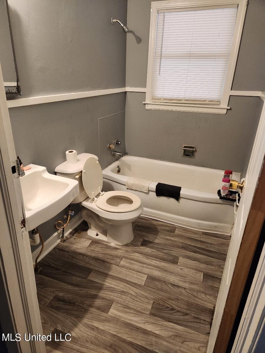 1055 McCluer Road Jackson, MS 39212 - Photo 12 of 14 MCCLURE BATHROOM
