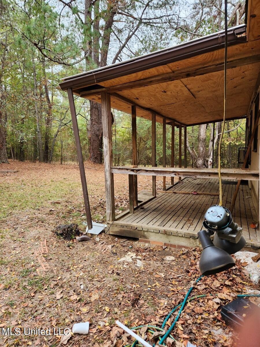 1055 McCluer Road Jackson, MS 39212 - Photo 5 of 14 MCCLUER PORCH