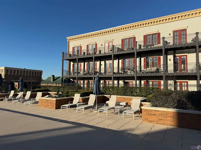 $320,000 | 7707 Bluebonnet Boulevard, Unit 226, Baton Rouge, LA 70810