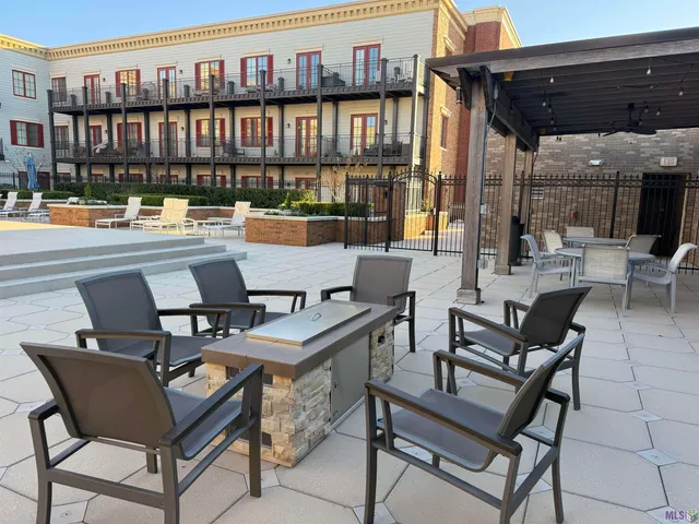 $320,000 | 7707 Bluebonnet Boulevard, Unit 226, Baton Rouge, LA 70810