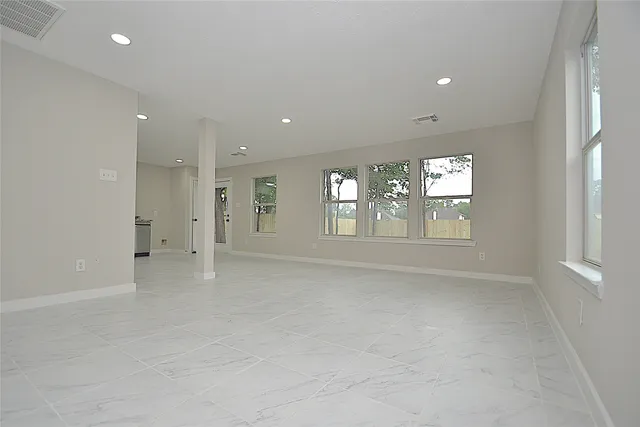 $1,850 | 631 Aweigh Drive, Crosby, TX 77532