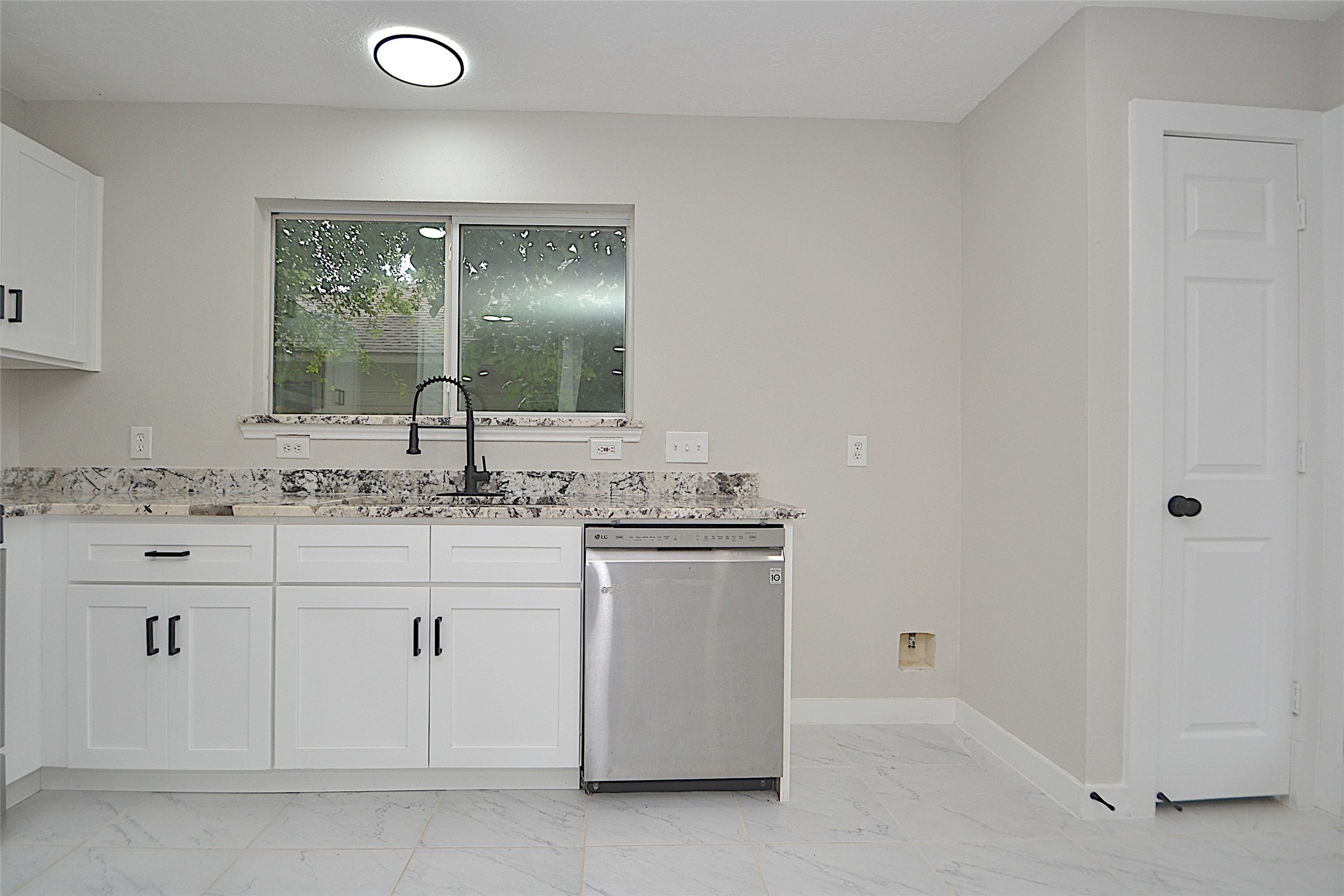 631 Aweigh Drive Crosby, TX 77532 - Photo 5 of 15 a bathroom with a sink vanity and mirror