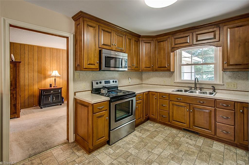 615 Redding Road Asheboro, NC 27203 - Photo 8 of 29 Gallery Image 8