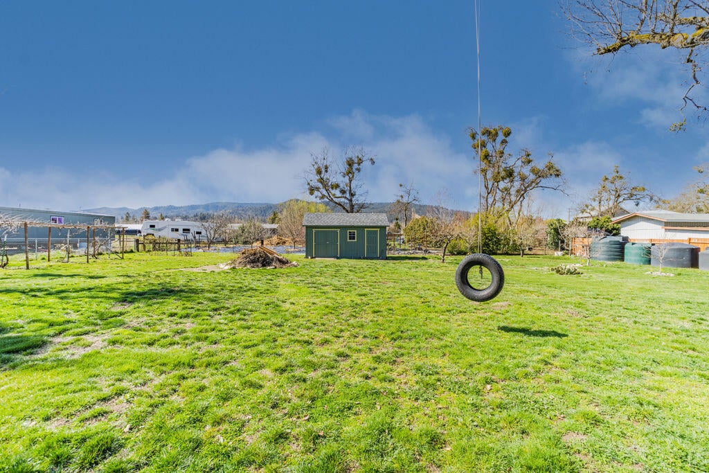 3149 Hanley Road Central Point, OR 97502 - Photo 23 of 47 Backyard