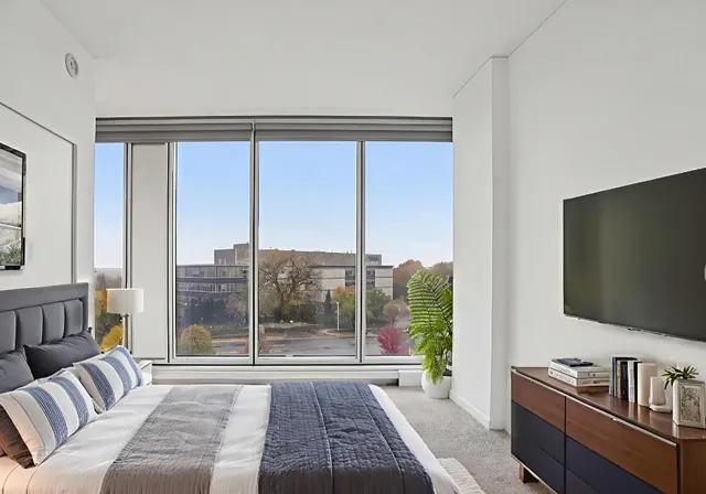 $330,000 | 8161 33rd Avenue South, Unit 606, Bloomington, MN 55425