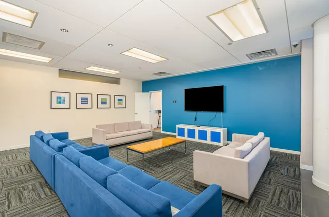 $330,000 | 8161 33rd Avenue South, Unit 606, Bloomington, MN 55425