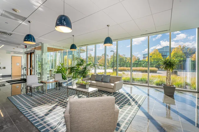 $330,000 | 8161 33rd Avenue South, Unit 606, Bloomington, MN 55425