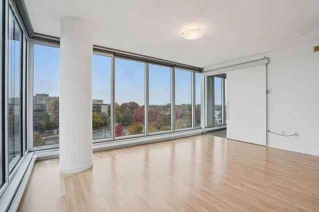 $330,000 | 8161 33rd Avenue South, Unit 606, Bloomington, MN 55425