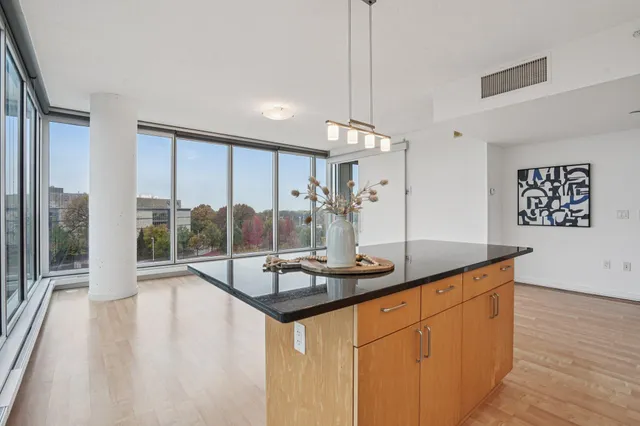 $330,000 | 8161 33rd Avenue South, Unit 606, Bloomington, MN 55425