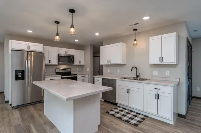 $305,000 | 3211 Scotch Lane, Mankato, MN 56001