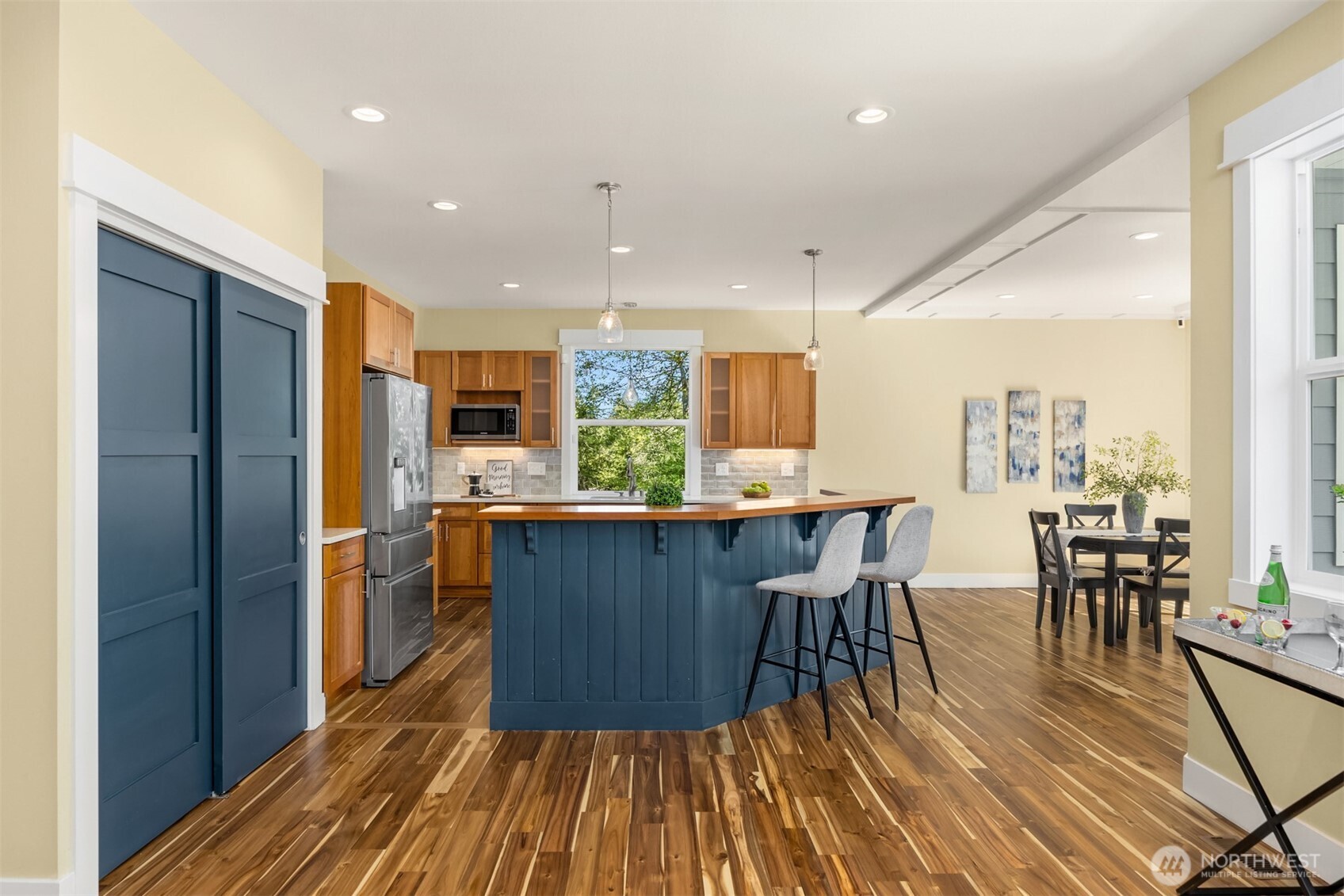 3760 Tracyton Beach Road Northwest Bremerton, WA 98310 - Photo 11 of 40 Gallery Image 11