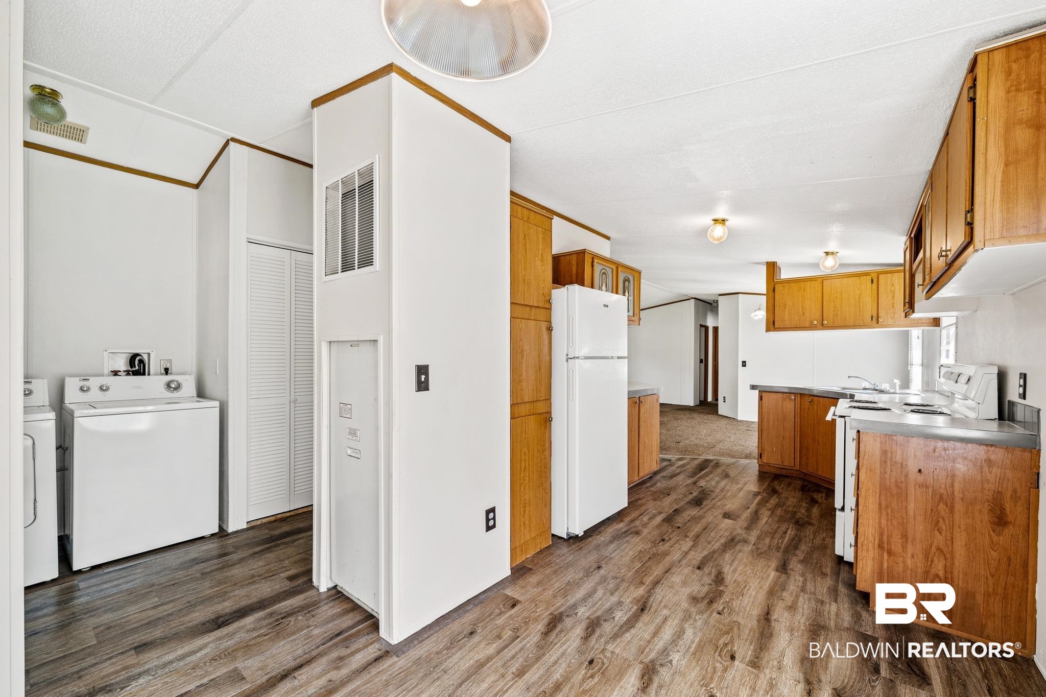 24300 Pinewood Lane Robertsdale, AL 36567 - Photo 12 of 36