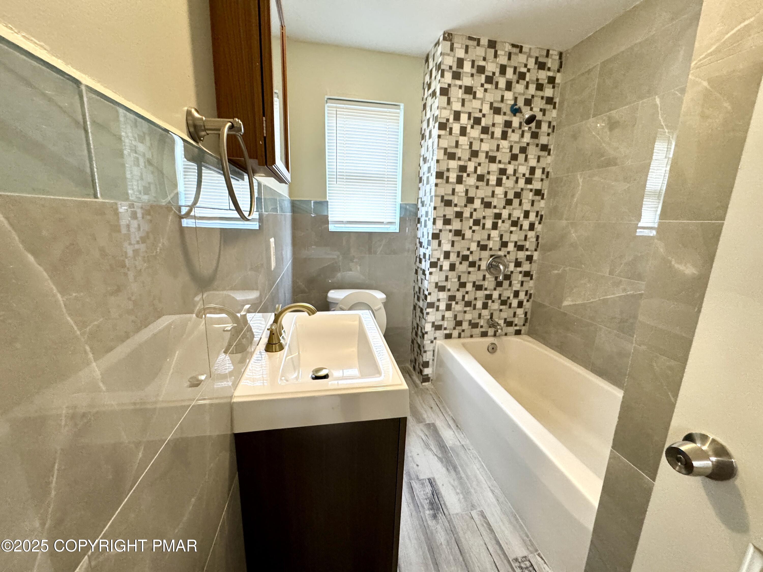 112 Lee Mine Street, Unit 4 Nanticoke, PA 18634 - Photo 5 of 8 bathroom