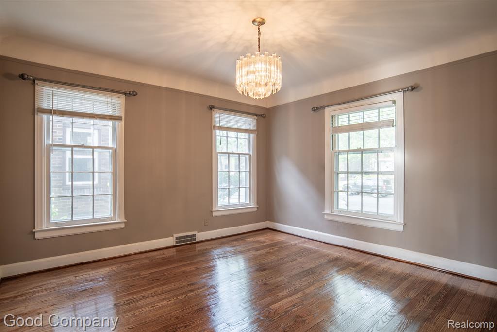 20121 Briarcliff Road Detroit, MI 48221 - Photo 13 of 31