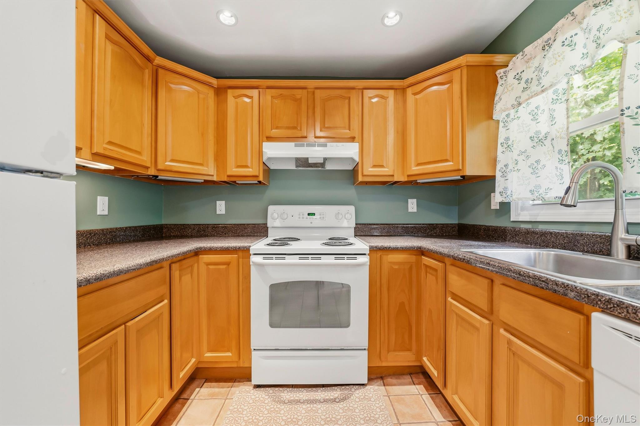 44 Cooper Road Monroe, NY 10950 - Photo 4 of 18