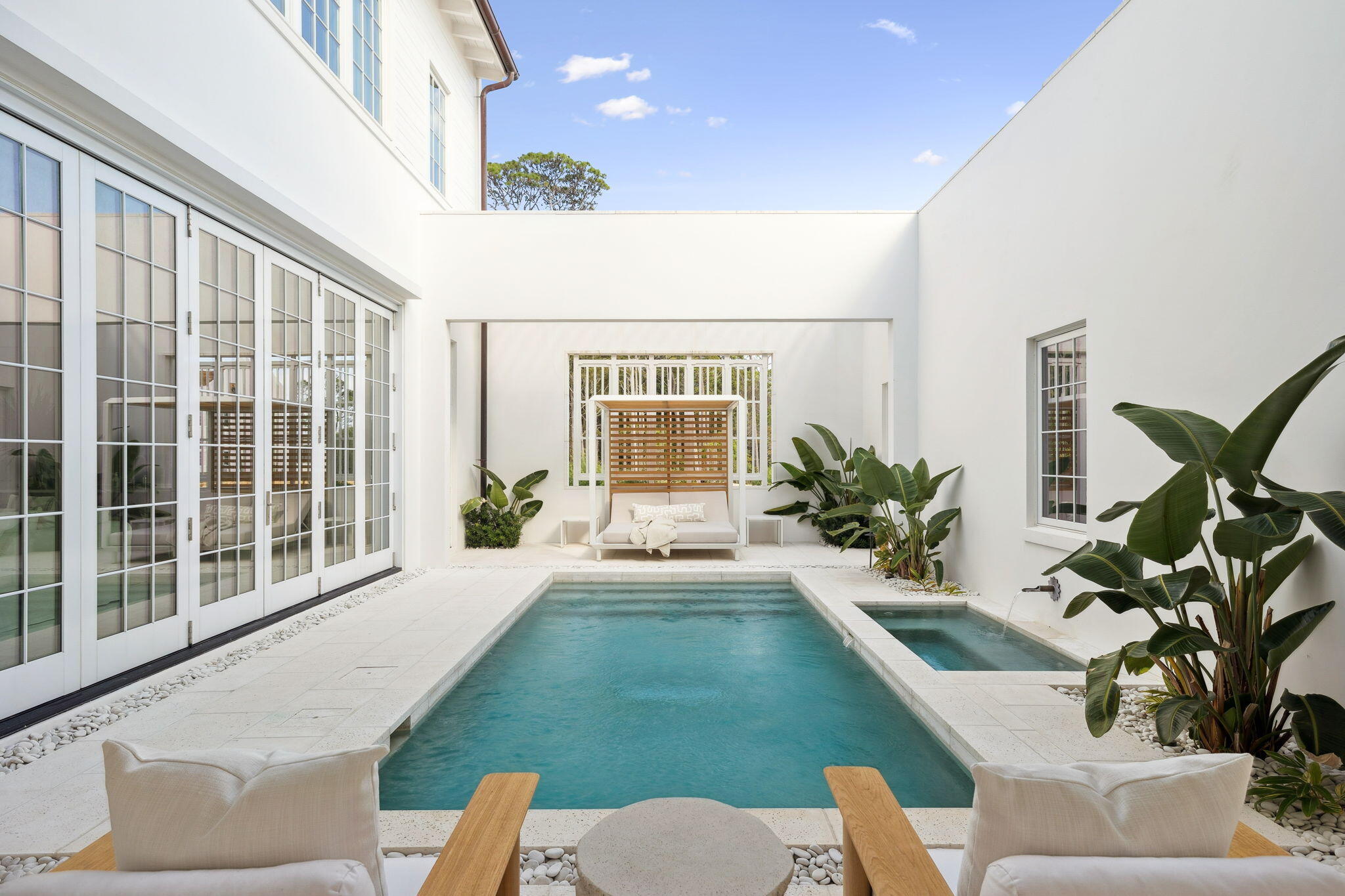 Pool Loggia