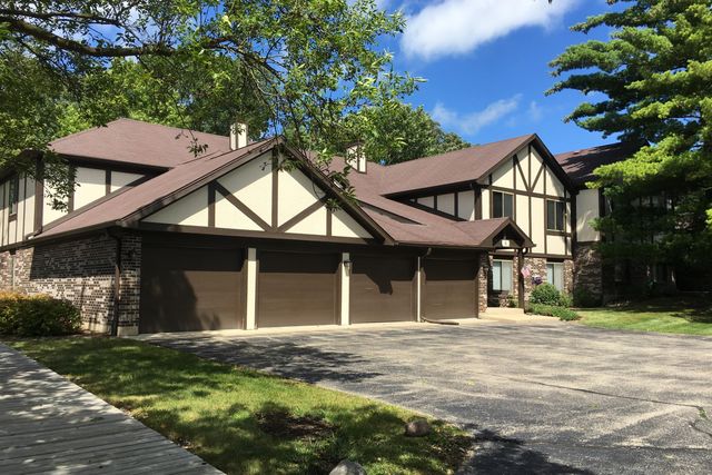 8 Wildwood Court, Unit D, Williams Bay, WI 53191
