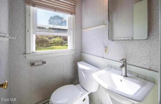 $282,000 | 16 Richland Drive, Glenville, NY 12302