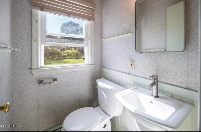 $283,000 | 16 Richland Drive, Glenville, NY 12302