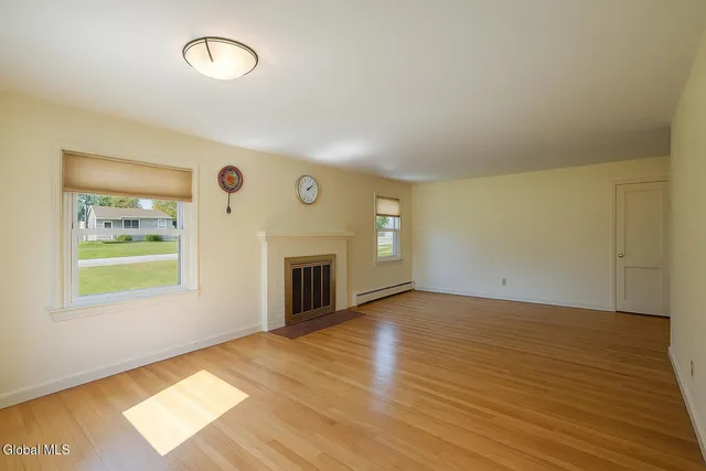 $282,000 | 16 Richland Drive, Glenville, NY 12302