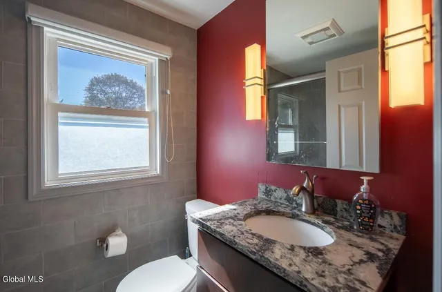 $283,000 | 16 Richland Drive, Glenville, NY 12302