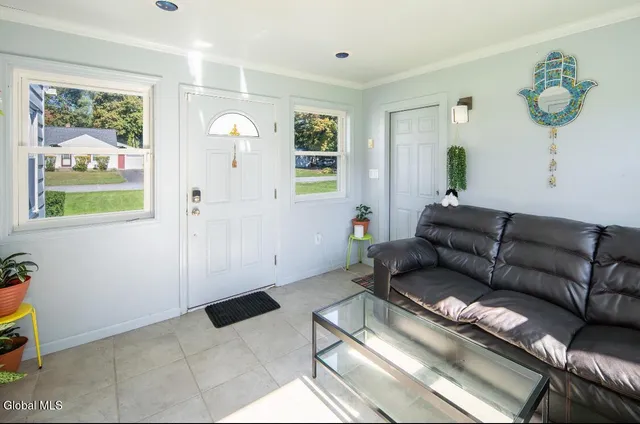 $283,000 | 16 Richland Drive, Glenville, NY 12302