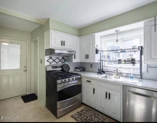 $282,000 | 16 Richland Drive, Glenville, NY 12302