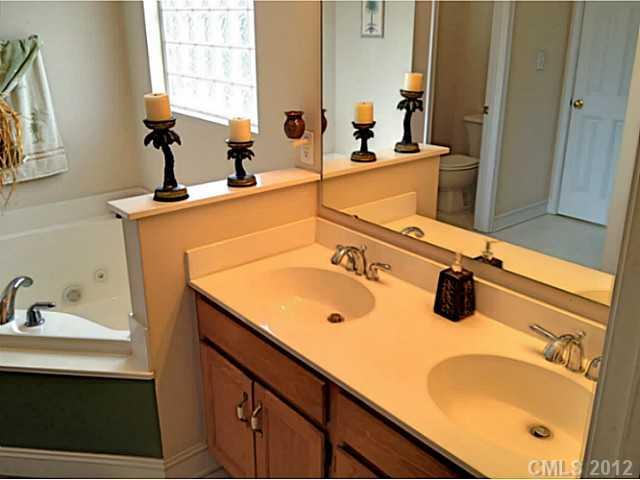 630 Maple Ridge Circle Salisbury, NC 28147 - Photo 11 of 16