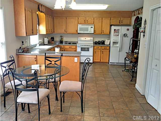 630 Maple Ridge Circle Salisbury, NC 28147 - Photo 6 of 16