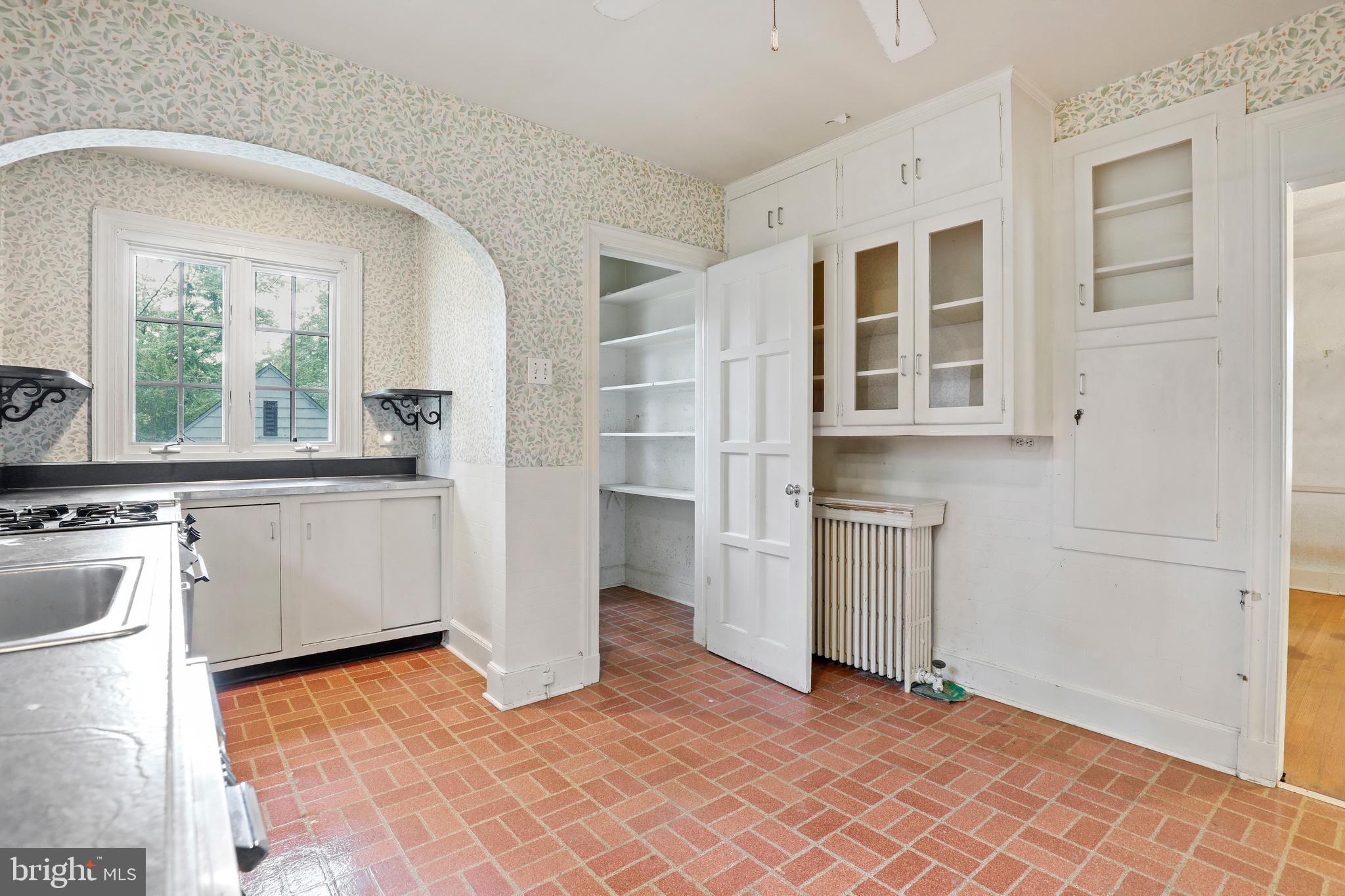 327 Tunbridge Road Baltimore, MD 21212 - Photo 22 of 47