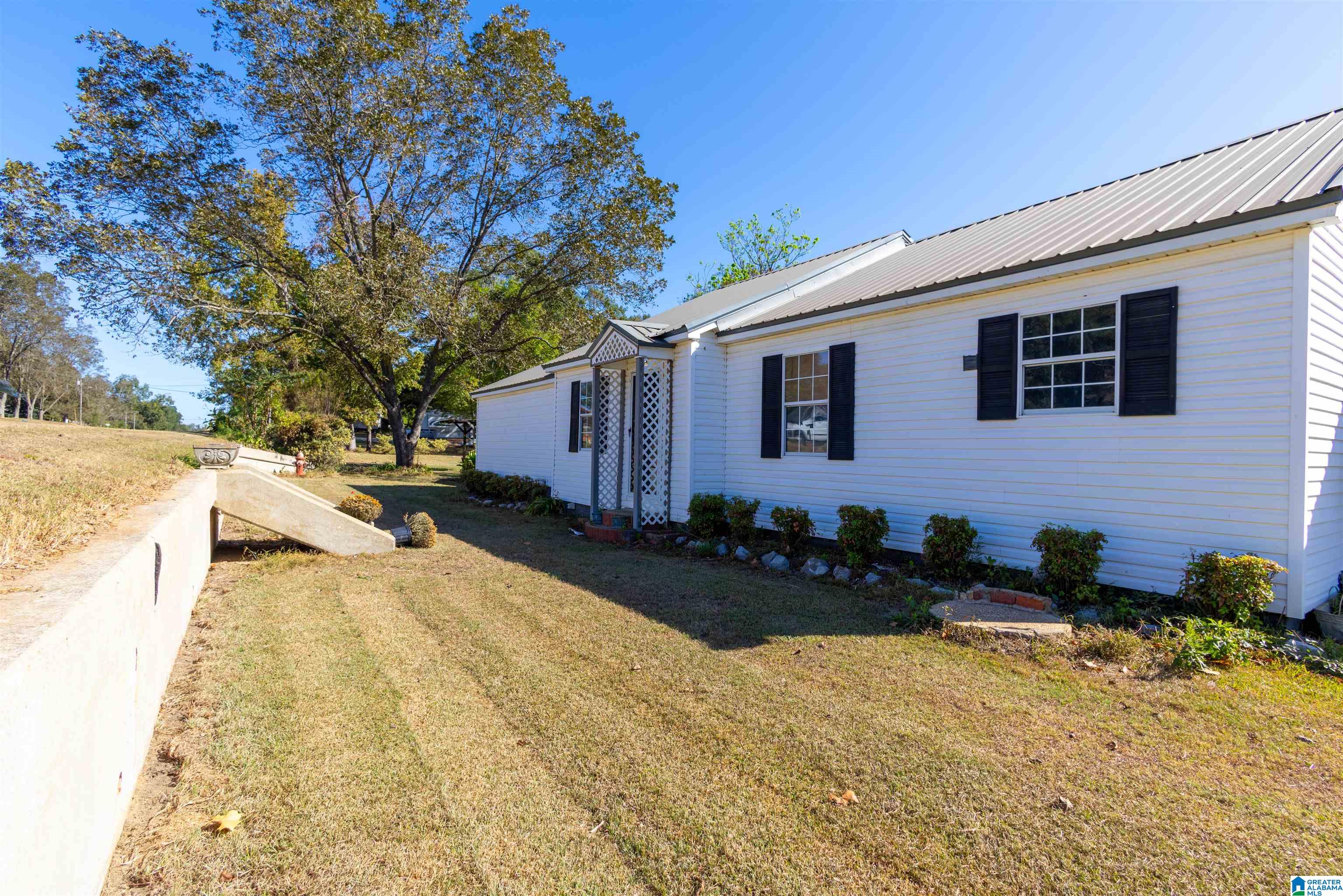 9 Oil Tank Road Maplesville, AL 36750 - Photo 2 of 30