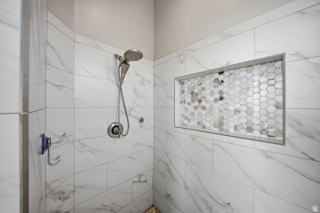 2829 East 1880th Street South St. George, UT 84790 - Photo 21 of 54 Full bath with a tile shower