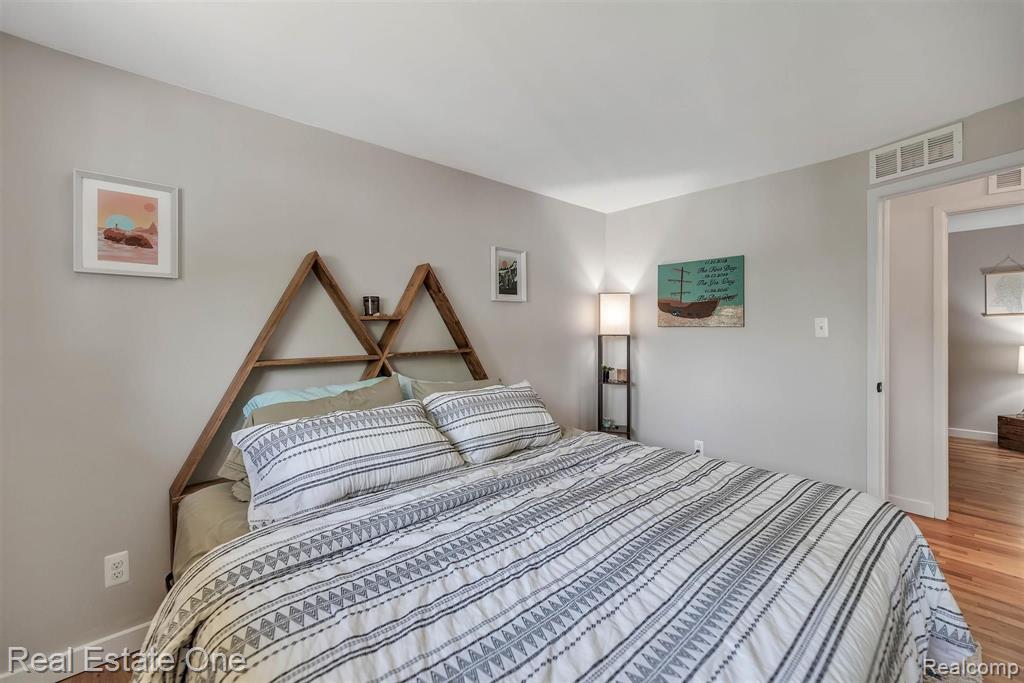 3024 Starr Road Royal Oak, MI 48073 - Photo 17 of 42