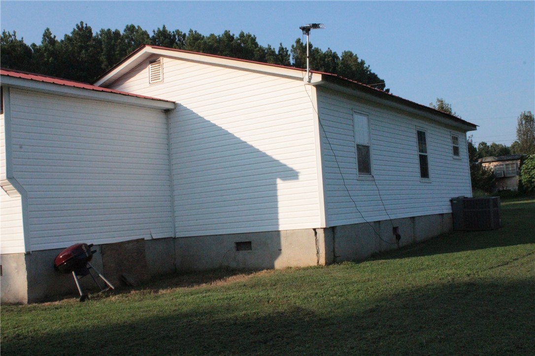 112 Murphy Hill Road Belton, SC 29627 - Photo 3 of 20
