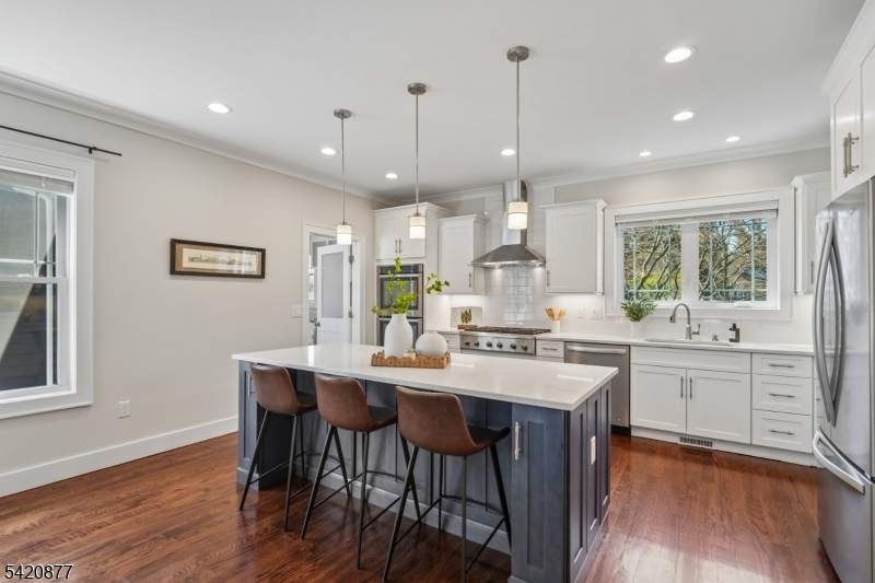 53 Madisonville Road Bernards, NJ 07920 - Photo 12 of 47