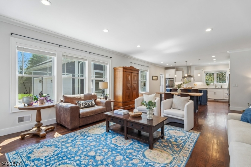 53 Madisonville Road Bernards, NJ 07920 - Photo 7 of 47