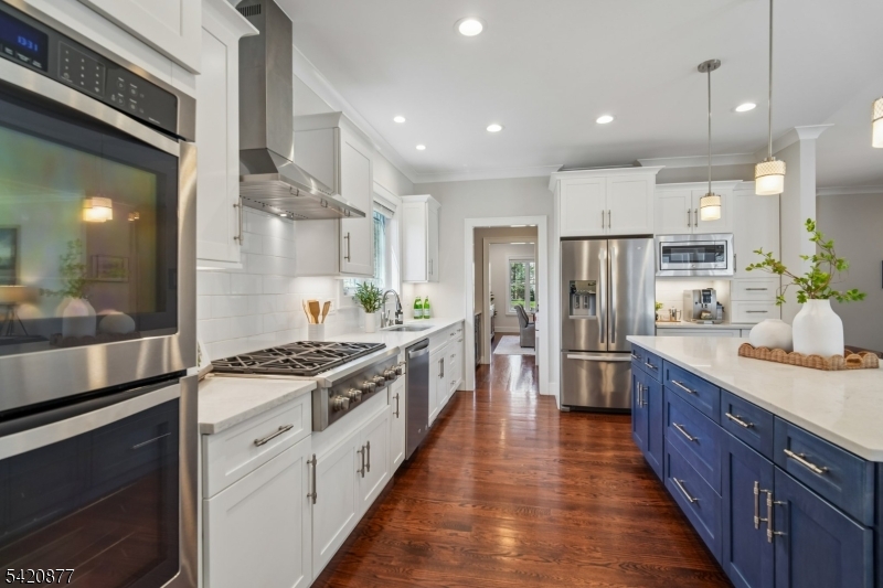 53 Madisonville Road Bernards, NJ 07920 - Photo 10 of 47