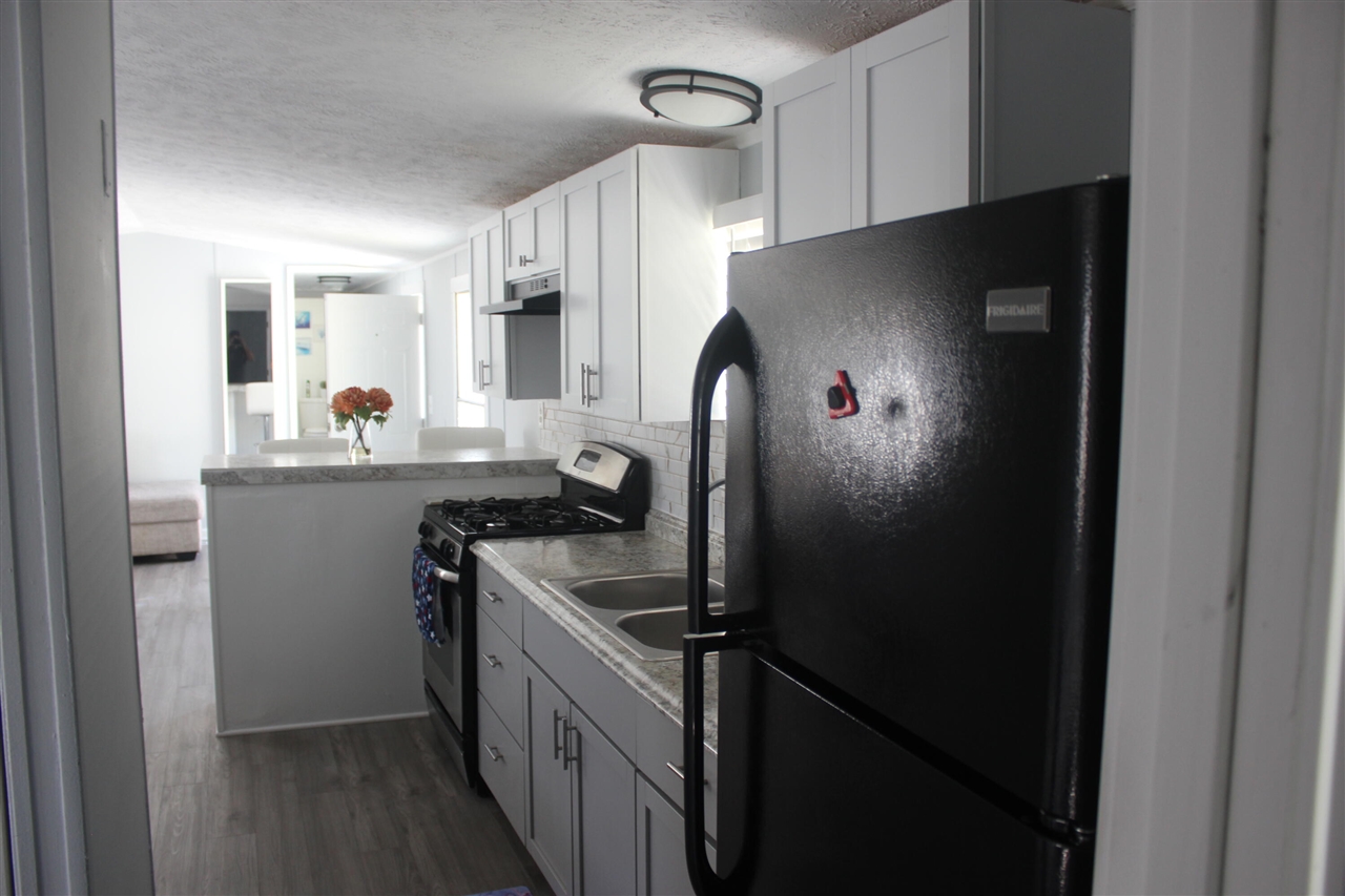 27 Inca Drive Southwest Grand Rapids, MI 49548 - Photo 10 of 17