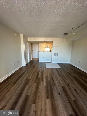 $2,750 | 555 Massachusetts Avenue Northwest, Unit 917, Washington, DC 20001