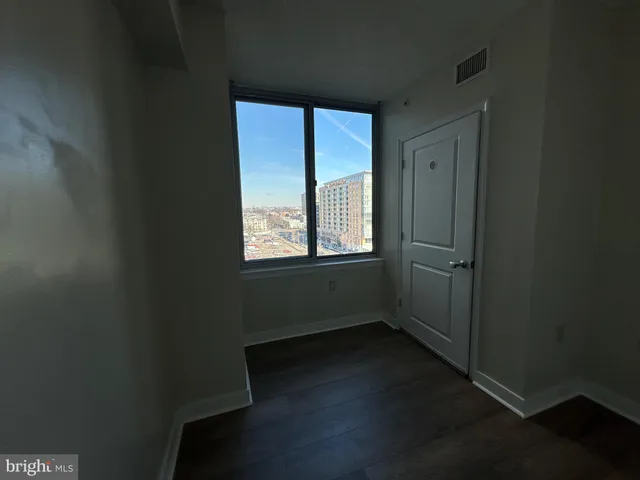 $2,750 | 555 Massachusetts Avenue Northwest, Unit 917, Washington, DC 20001