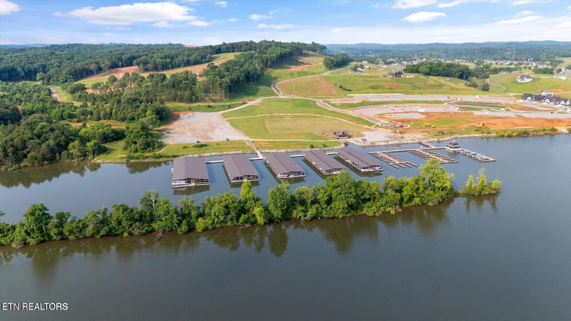 1700 Black Bear Circle Loudon, TN 37774 - Photo 32 of 44 20250703171947632721000000-o